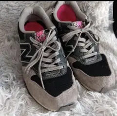 New Balance スニーカー　ブラック　ゼブラ柄　　24センチ