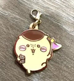 ちいかわパーク　栗まんじゅう　ゲームの景品　メタルチャーム