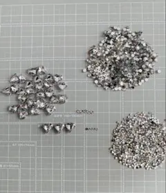 ネイルパーツ♡アクリルストーンセット♡2mm.3mm.変形ハート♡シルバー