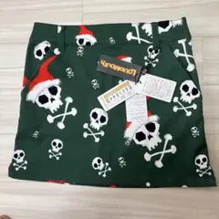 新品タグ付きLOUDMOUTH ゴルフスカート スカル サンタ柄のサムネイル