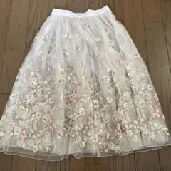 リリーブラウン　エンブロイダリースカート　ラベンダー　2025 刺繍　S 春 リリーブラウン エンブロイダリースカート ラベンダー 2025 刺繍 S 春
