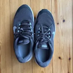 ナイキ　ランニングシューズ　24cm