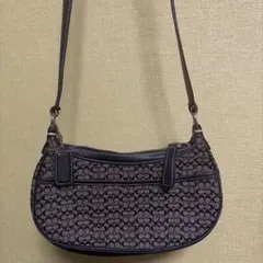 希少美品COACHコーチ星刺繍ブラック系シグネチャー ミニ巾着型バッグ 