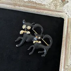 ヴィンテージブローチ　黒猫　ネコ　ドイツ