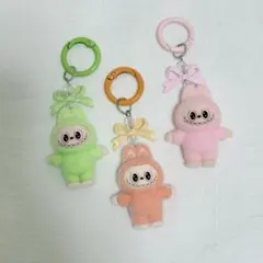 ラブブ　キーホルダー