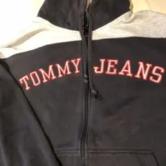 TOMMY JEANS ジップアップパーカー