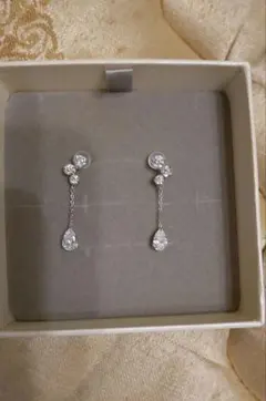 ツツミ購入K10ホワイトゴールドCZピアス