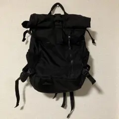 Coleman ブラック ロールトップリュック