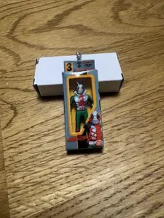 仮面ライダー　ソフビパッケージチャーム　V3