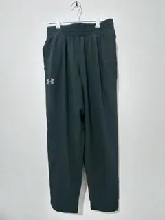 【本日限定値下げ‼️】UNDER ARMOUR ダークグリーン