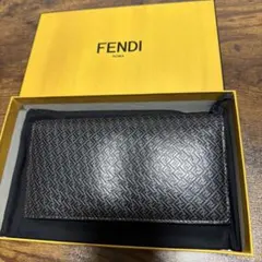 FENDI ズッキーノ 二つ折り小銭入れ付き財布 - メルカリ