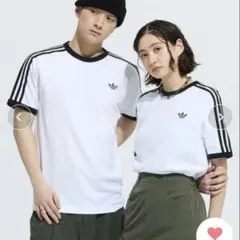 アディダス　ストリートストライプTシャツ