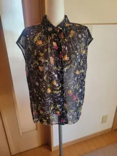 値下げ！DIRECTOIRR花柄シースルーブラウス 黒のサムネイル