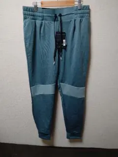 On ジョガーパンツ グリーン ストライプ