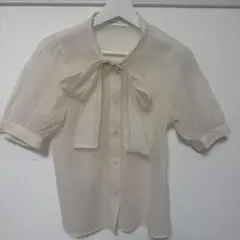 AS KNOW AS plus クリーム色 半袖ブラウスのサムネイル