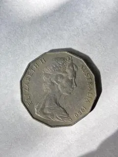 ヴィンテージイギリスの20ペンス硬貨と 1ポンド硬貨 - メルカリ