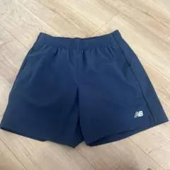 New Balance ショートパンツ ネイビーのサムネイル
