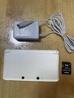 ニンテンドー3DS アイスホワイト本体+ACアダプター
