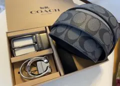 新品COACHシグネチャーフリーサイズリバーシブルベルトギフト箱付き