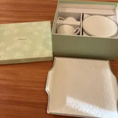 NARUMI 食器セット 花模様のサムネイル