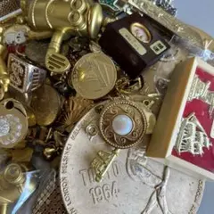 金色の雑貨　いろいろ　材質不明