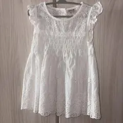 petite main ホワイト フリル袖 刺繍シャツ