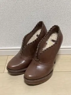 UGG アグ ムートンレザーブーティ 22 本革 ブーツ パンプス