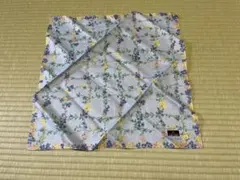 （新品未使用）YUKI TORII ハンカチ 44cmのサムネイル