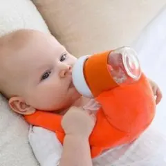 哺乳瓶ホルダー　オレンジ　セルフ　ミルク　ハンズフリー　ミルクセルフ飲み枕