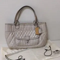 COACH キルティングショルダーバッグ
