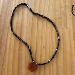 木製花ペンダント ネックレス　ハワイアン