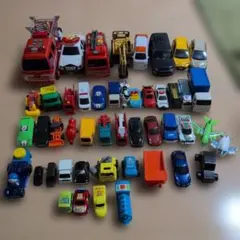 12/16迄の出品！車のおもちゃ　48個