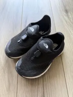 THE NORTH FACE キッズ メッシュスニーカー 17cm ブラックのサムネイル