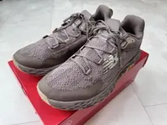ノンネイティブ　ニューバランス FRESH FOAM HIERRO 27.5cmのサムネイル
