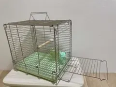 ステンレス製の鳥かごのサムネイル