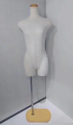 【送料込み】トルソー　マネキン　ボディ　レディース　9号　Mサイズ