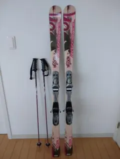 ロシニョール女性向スキー板150ビンディング付きとKIZAKI製ストックのセット