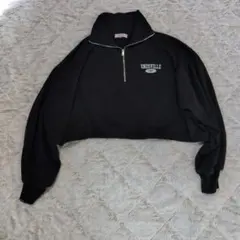 ブラック トップス