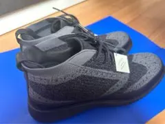 Cole Haan ハイカットシューズ グレー 水に強いのサムネイル