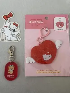 3点セット❗️キティーキーホルダー＆シール