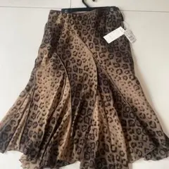 新品タグ付きヒョウ柄ロングスカート