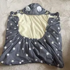 抱っこ紐防寒ケープ　カバー　ドット柄フード付きおくるみ　膝掛け