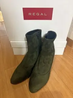 REGAL オリーブグリーン スエード ブーツ