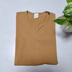 お値下げ❗BUONA GIORNATA ブラウン Vネック Tシャツ