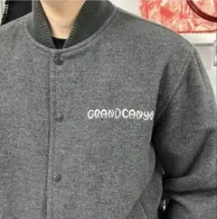 降谷建志着GDC(grandcanyon )刺繍ロゴスタジアムジャケットブルゾンのサムネイル