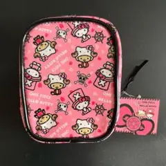 ワンピース×ハローキティ リップポーチ（総柄） ピンクブラック