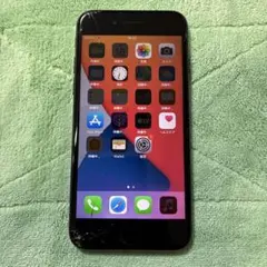 Apple iPhone 7 128GB 画面にひびあり