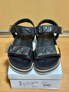 DIANAの厚底サンダル　ブラック　L