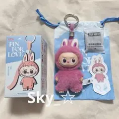 THE MONSTERS PIN FOR LOVE ぬいぐるみペンダント Q q