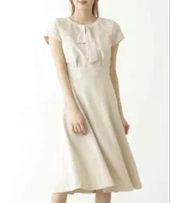 ジル　バイ　ジルスチュアート　ボウタイワンピース　ベージュ　S